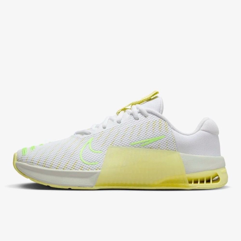 [NEW] Women's Nike Metcon 9 Training
Shoes White